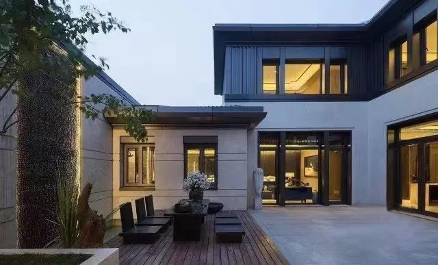 真正懂門窗的人，家里都在用這種鋁合金門窗！