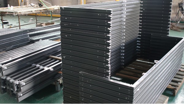 如何選擇優(yōu)質(zhì)的門窗工程定制廠家？樓上樓為您解答