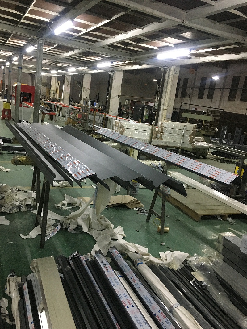 好氣哦！隔壁家居然花350元就買到了高端斷橋鋁合金門窗？